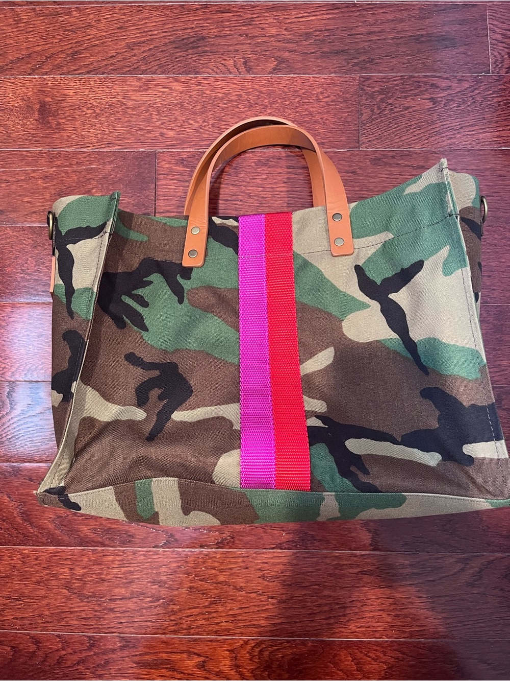 Authentic Parker Thatch Medium Mimi Camo Nylon w/Red & Pink Stripe